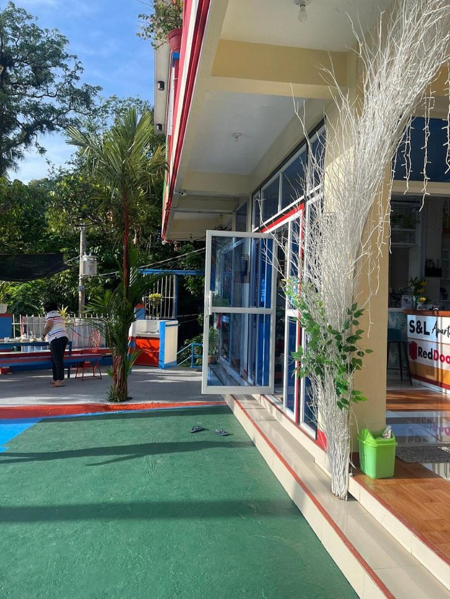 Reddoorz At S & L Apartelle Daraga Albay Legazpi City Exteriör bild